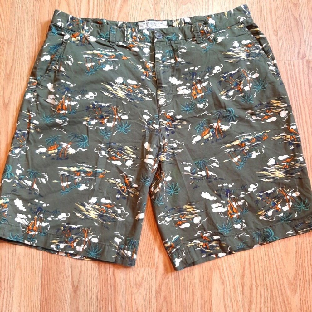 Old Navy Surplus Company Hawaiian Print  Shorts Surfers & Huts